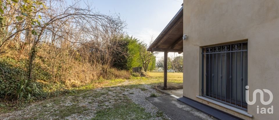 Casa indipendente 8 locali di 200 m² in Osimo (60027)