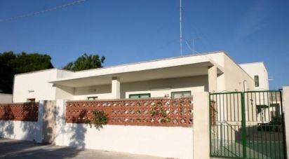 House boat 7 rooms of 165 m² in Lecce (73100)