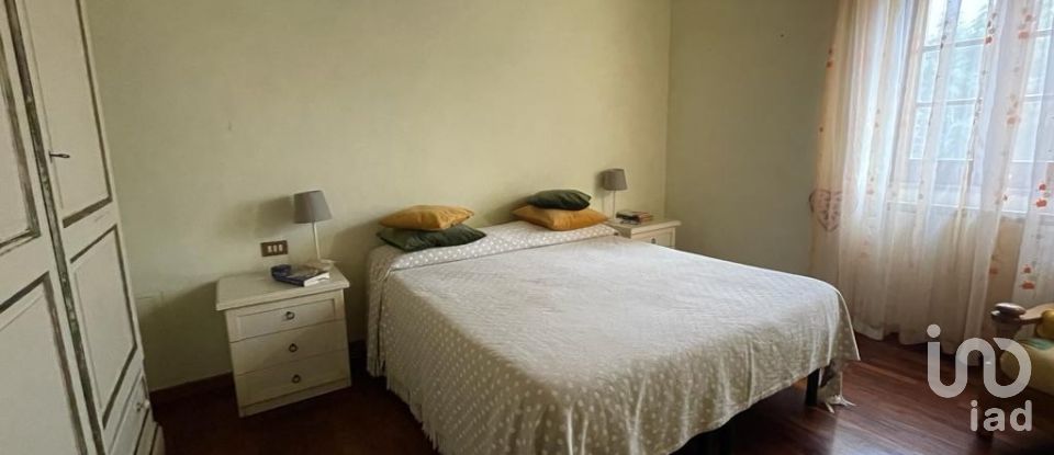 Building 5 rooms of 80 m² in Arezzo (52100)