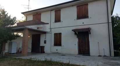 Town house 9 rooms of 130 m² in Gropparello (29025)