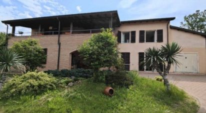 Casa indipendente / Villa 9 locali di 190 m² in Aulla (54011)