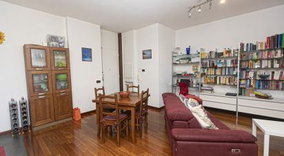 Two-room apartment of 70 m² in Genova (16149)