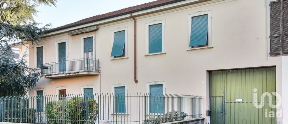 Four-room apartment of 58 m² in Cesano Maderno (20811)