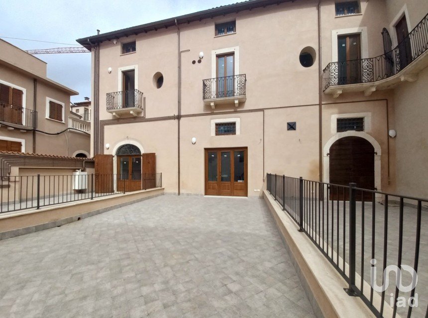 Trilocale di 61 m² a L'Aquila (67100)