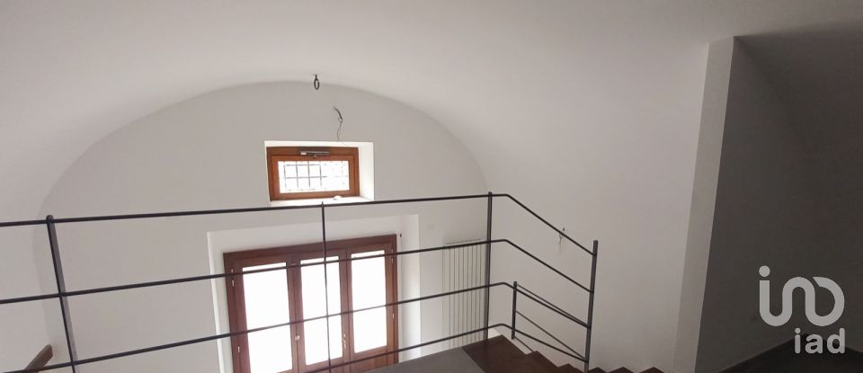 Three-room apartment of 61 m² in L'Aquila (67100)