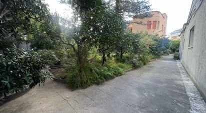 Farm 12 rooms of 307 m² in Palermo (90131)