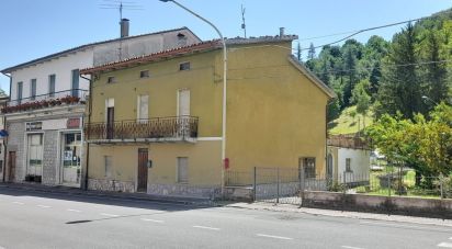 Villa Bifamiliare 8 locali di 240 m² in Frontone (61040)