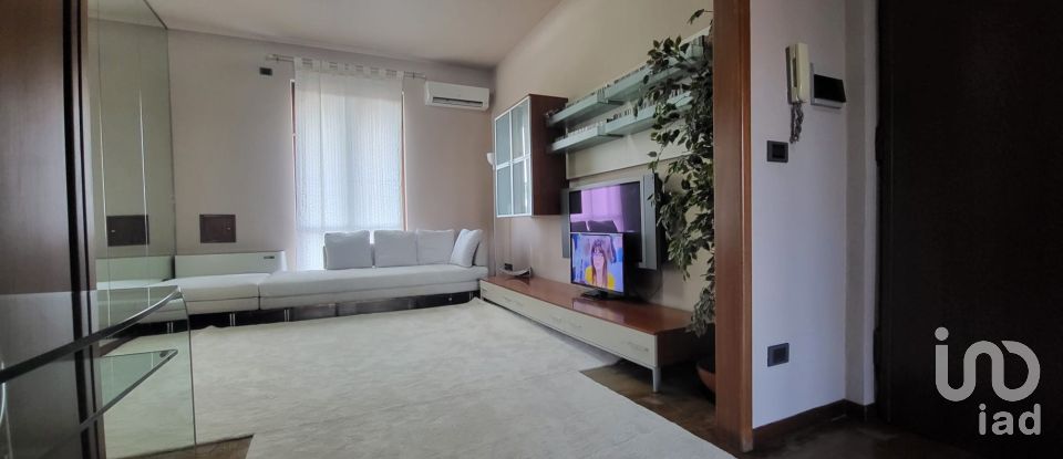 Duplex 3 rooms of 170 m² in Torino (10149)