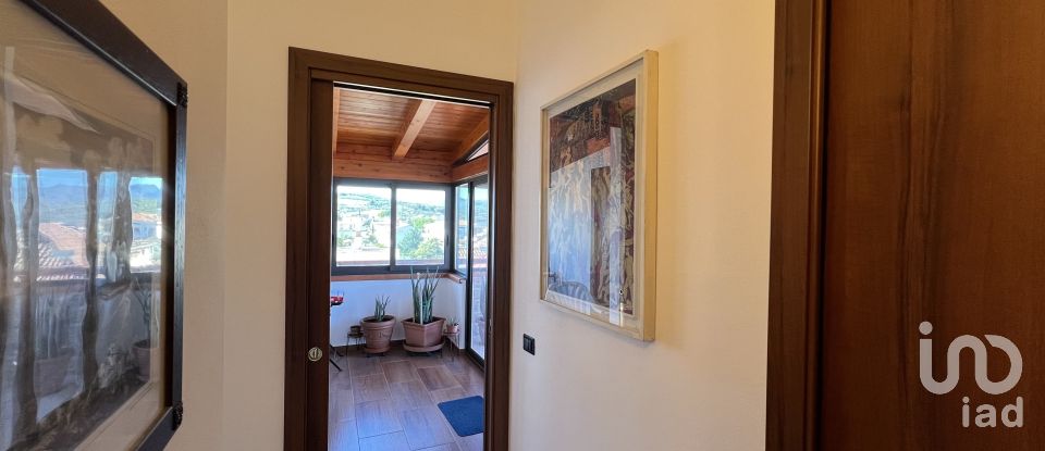 Attico / Mansarda / Loft 4 locali di 109 m² a Casteldaccia (90014)