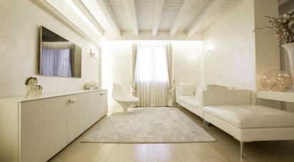 Lodge 0 rooms of 205 m² in Sona (37060)
