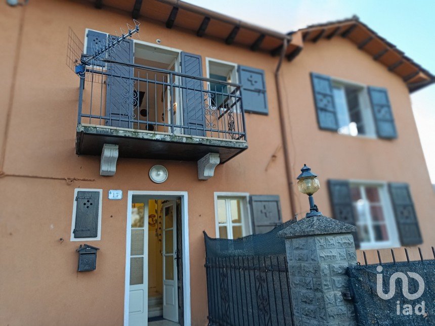 Town house 5 rooms of 163 m² in Corniglio (43021)