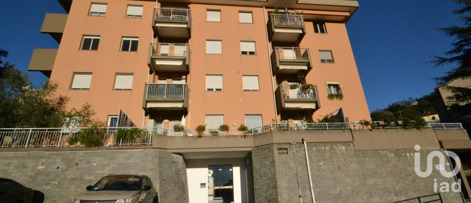 Attico / Mansarda / Loft 6 locali di 100 m² a Genova (16141)