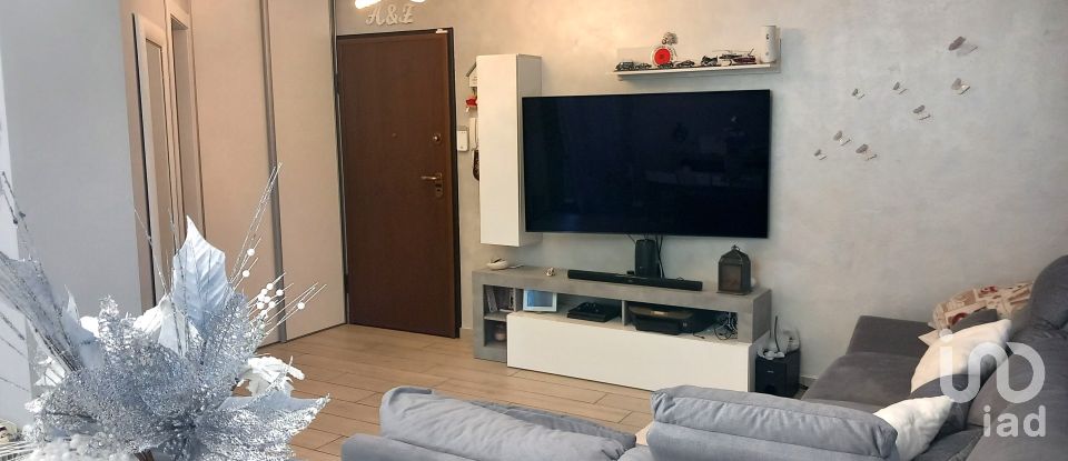 Apartment 7 rooms of 115 m² in Limbiate (20812)