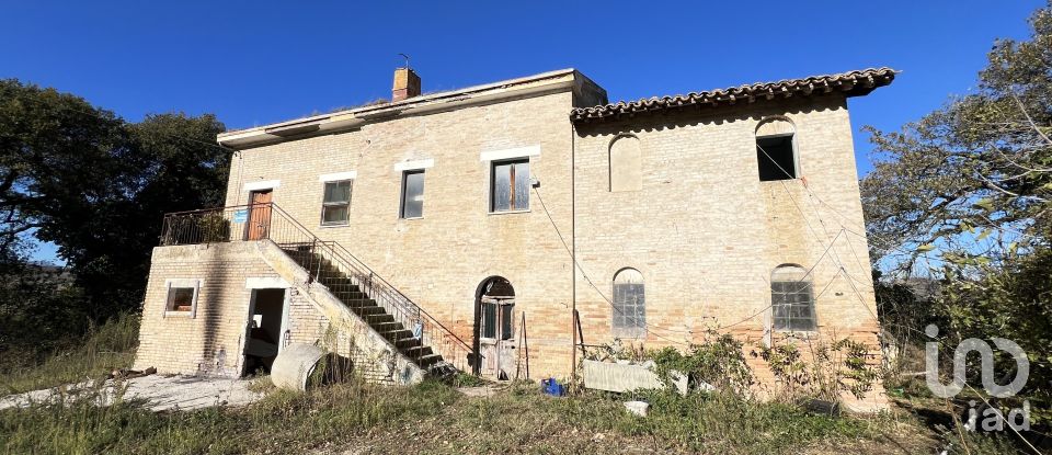 Casa indipendente 0 locali di 200 m² in Servigliano (63839)