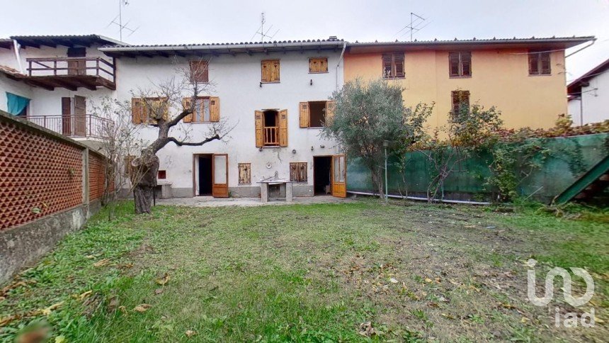 House 7 rooms of 210 m² in Castelnuovo Bormida (15017)