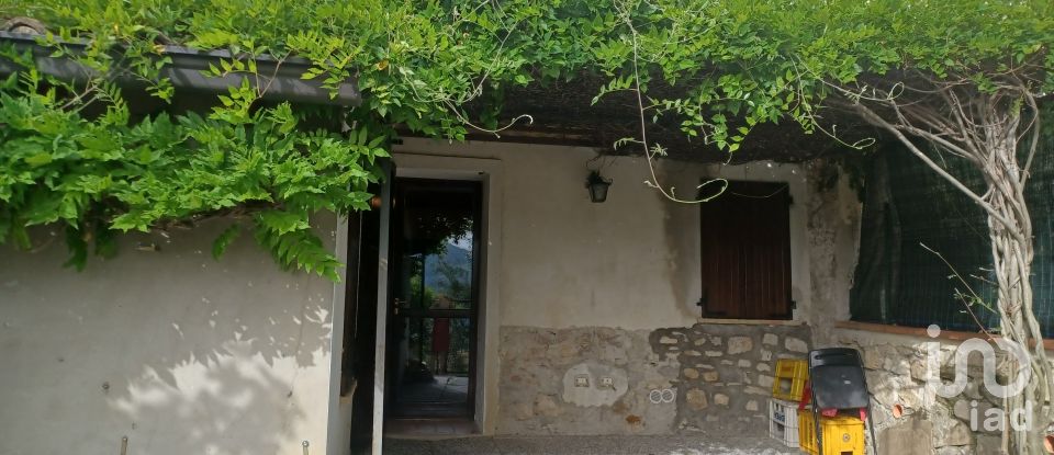 Casa indipendente 3 locali di 154 m² in Lesignano de' Bagni (43037)