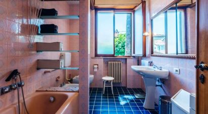 Villa Bifamiliare 19 locali di 1.008 m² in Cattolica (47841)