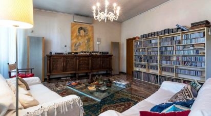Villa Bifamiliare 19 locali di 1.008 m² in Cattolica (47841)