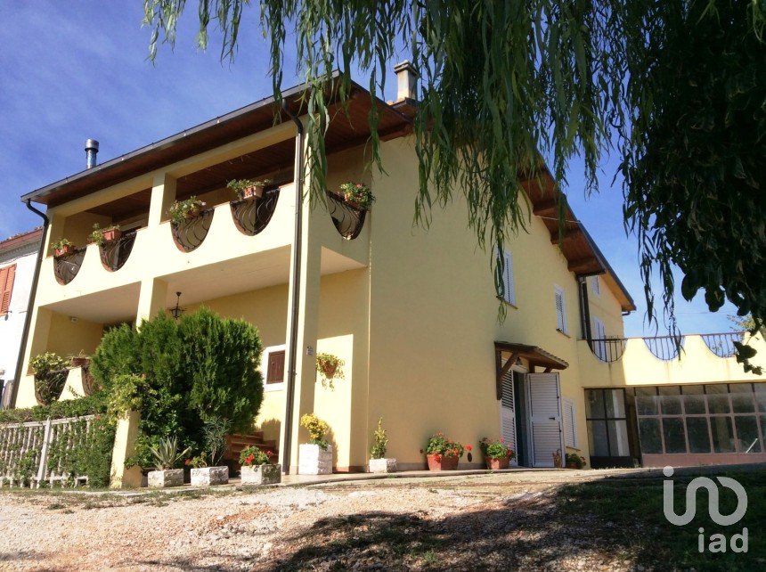 House boat 12 rooms of 220 m² in Ripatransone (63065)