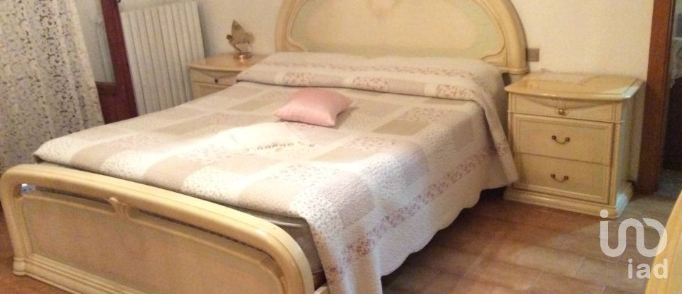 House boat 12 rooms of 220 m² in Ripatransone (63065)