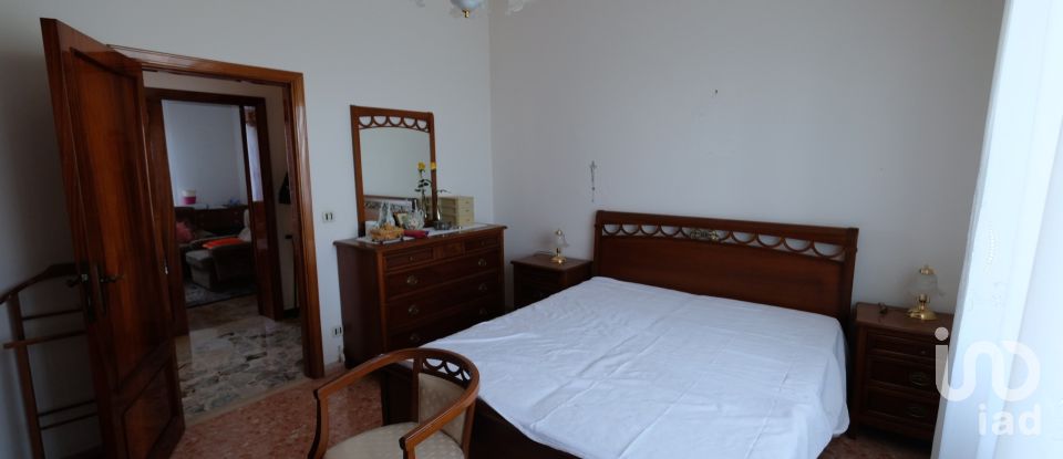 Lodge 12 rooms of 300 m² in Belvedere Ostrense (60030)