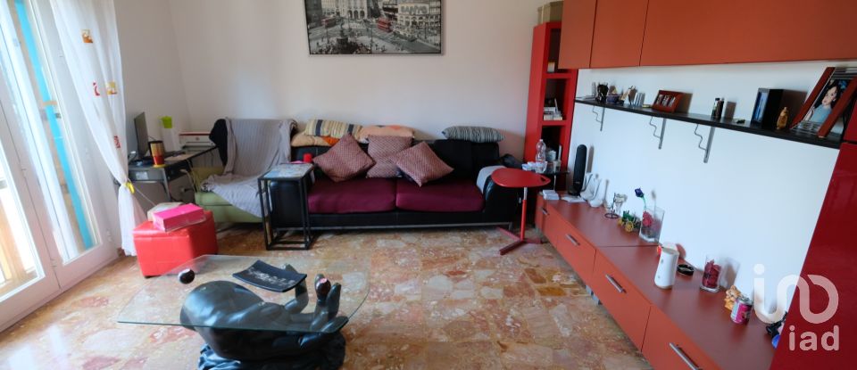 Lodge 12 rooms of 300 m² in Belvedere Ostrense (60030)