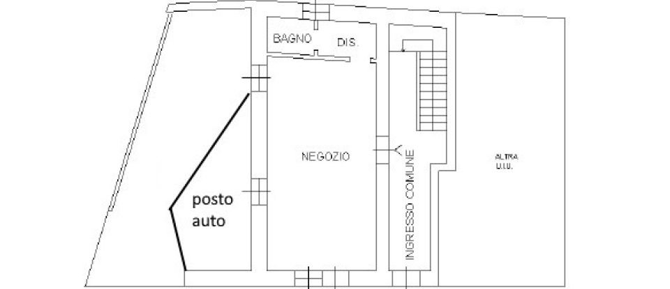 Shop / premises commercial of 50 m² in Cantù (22063)