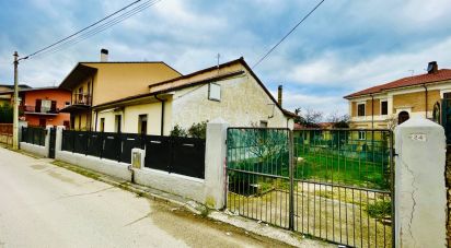Casa indipendente 6 locali di 159 m² in Trasacco (67059)