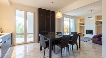 Casale 7 locali di 200 m² in Acquaviva Picena (63075)