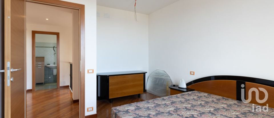Casale 7 locali di 200 m² in Acquaviva Picena (63075)