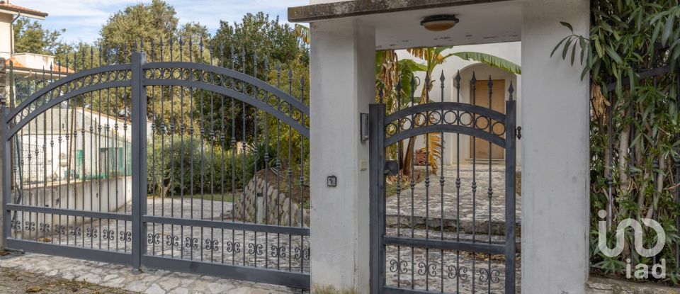 Casale 7 locali di 200 m² in Acquaviva Picena (63075)