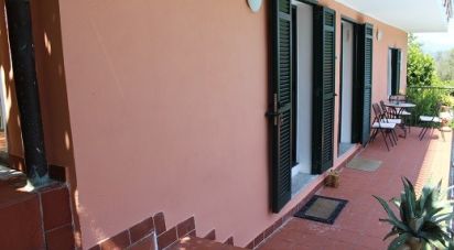 Villa Bifamiliare 10 locali di 210 m² in Testico (17020)
