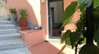 Villa Bifamiliare 10 locali di 210 m² in Testico (17020)
