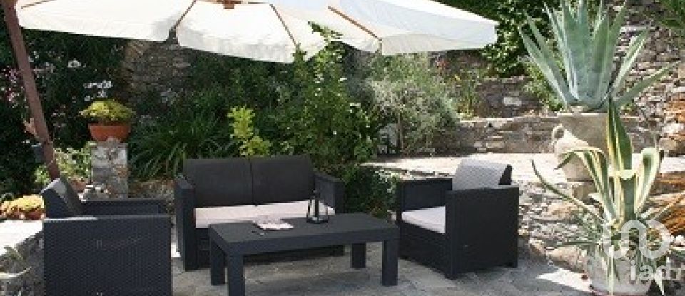 Villa Bifamiliare 10 locali di 210 m² in Testico (17020)