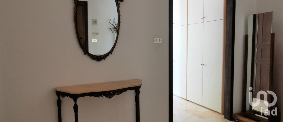 Four-room apartment of 90 m² in Savona (17100)