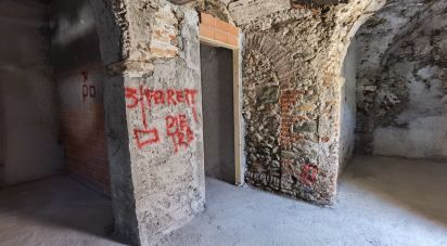 Rustico 6 locali di 100 m² in Vado Ligure (17047)