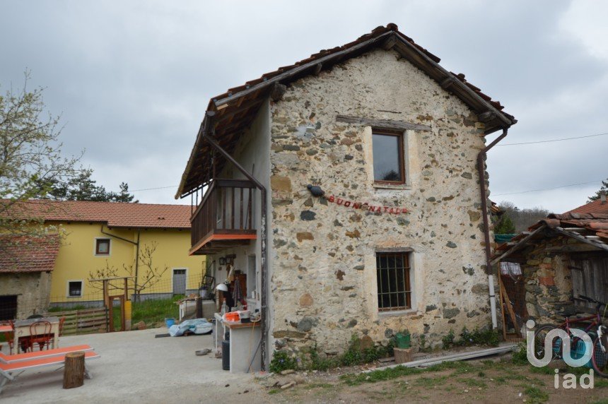 Casa indipendente 4 locali di 80 m² in Giusvalla (17010)