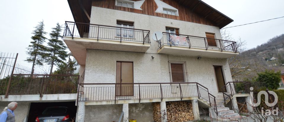 Town house 13 rooms of 180 m² in Millesimo (17017)
