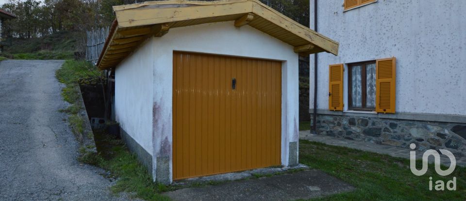 Casa 10 locali di 200 m² in Urbe (17048)