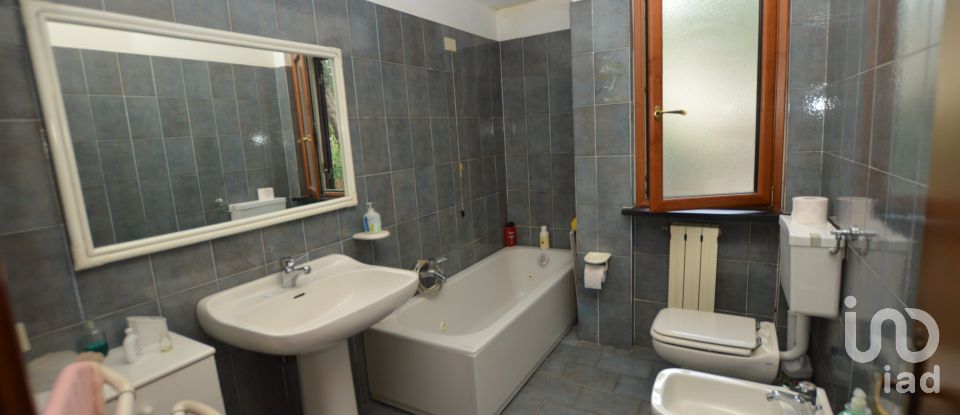 Casa indipendente / Villa 8 locali di 150 m² in Toirano (17055)