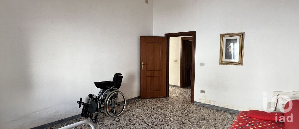 Villa 5 locali di 170 m² in Cisternino (72014)