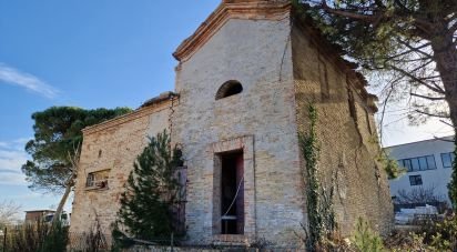 Country home 6 rooms of 180 m² in Castelfidardo (60022)