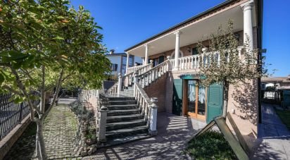 Casa indipendente 10 locali di 300 m² in Massa Fiscaglia (44025)