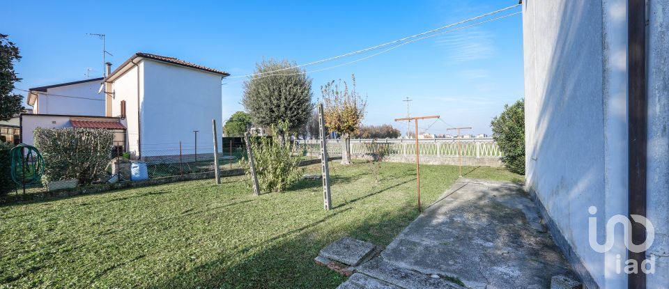 Casa 4 locali di 101 m² in Jolanda di Savoia (44037)