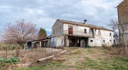 Country home 8 rooms of 660 m² in Osimo (60027)
