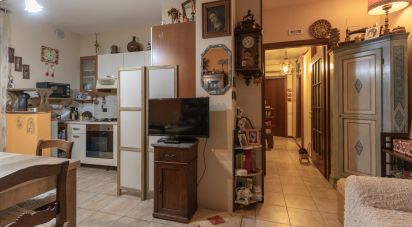 Three-room apartment of 93 m² in Pollenza (62010)