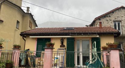 Casa 6 locali di 79 m² in Genova (16165)