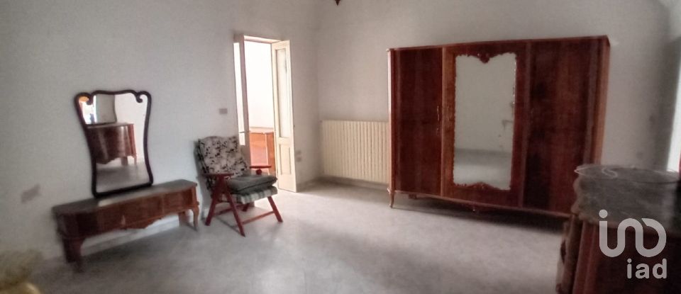 Lodge 7 rooms of 90 m² in Spongano (73038)