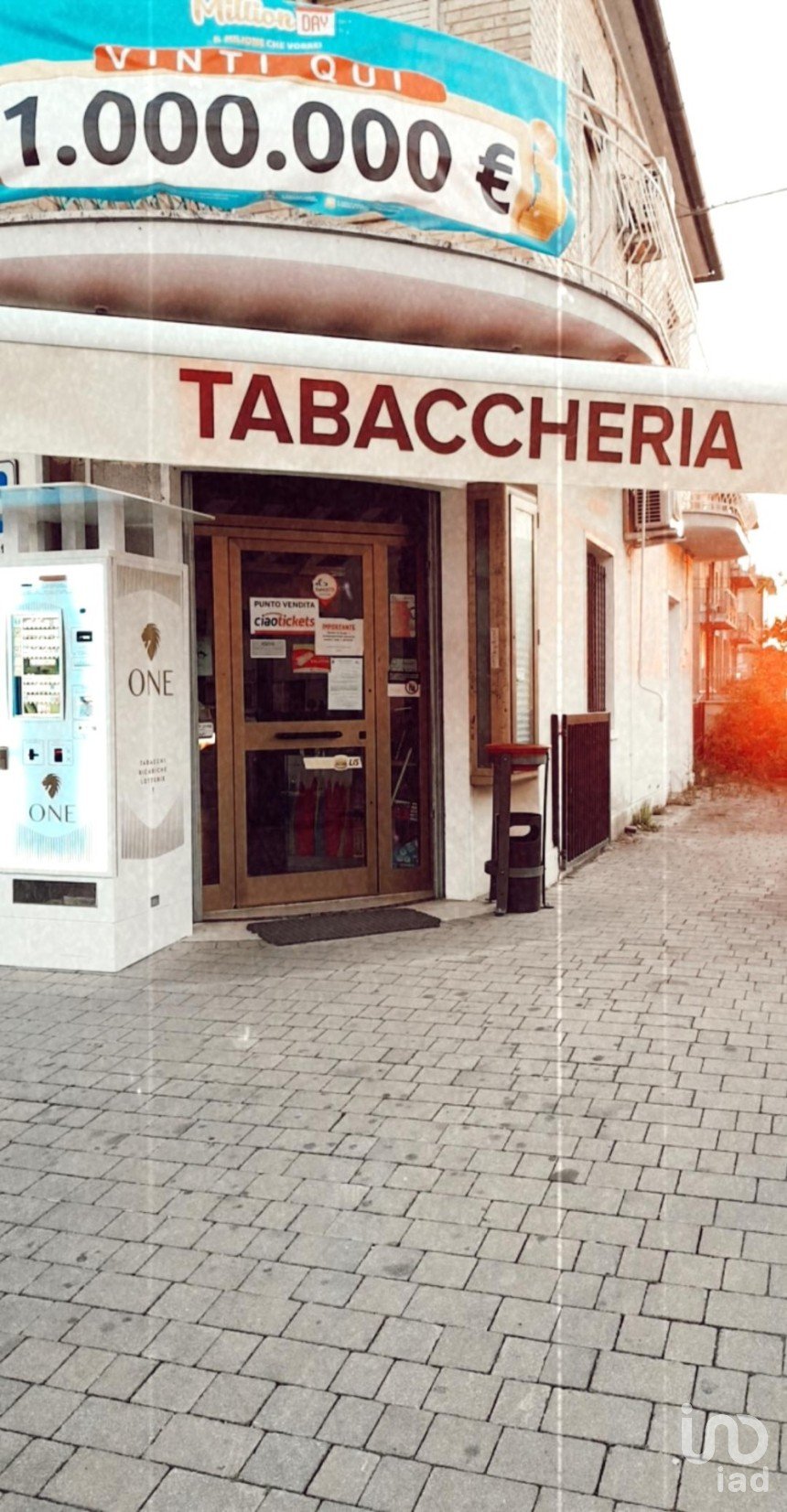 Tobacco of 50 m² in Monte San Giusto (62015)