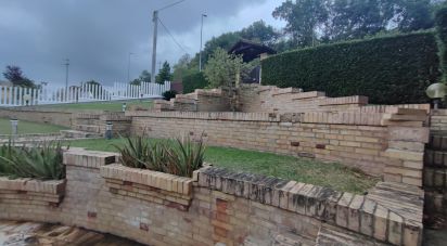 Villa Bifamiliare 16 locali di 287 m² in Elice (65010)